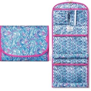 NWT Lilly Pulitzer Hanging Toiletry Case